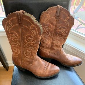 Ariat brown leather women’s cowboy boots size 8.5